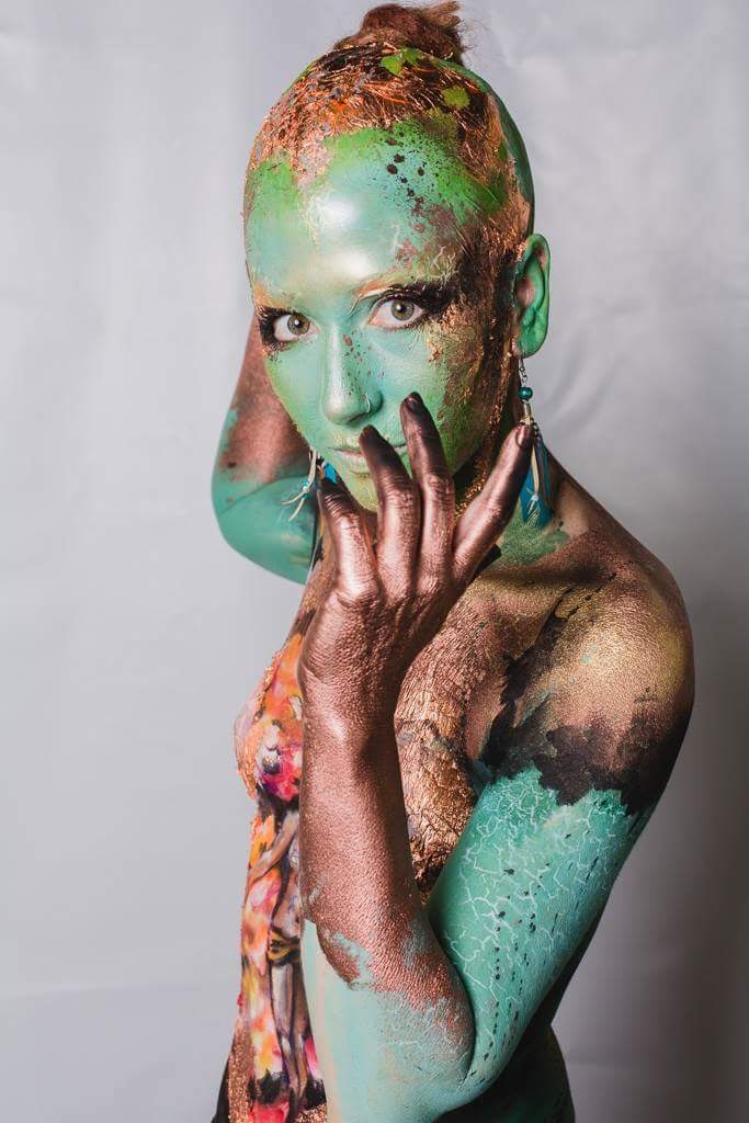 Modelo de body art